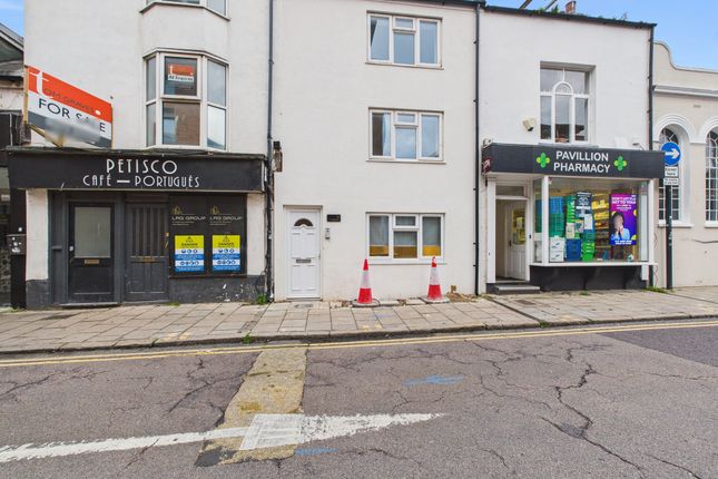 Cam03519G0-Pr0415-Still012