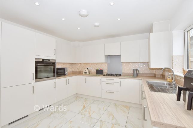 25, Lasius Drive, Maidstone photo 2
