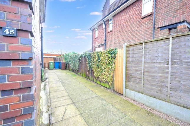 45, Park Drive, Stoke-On-Trent photo 3