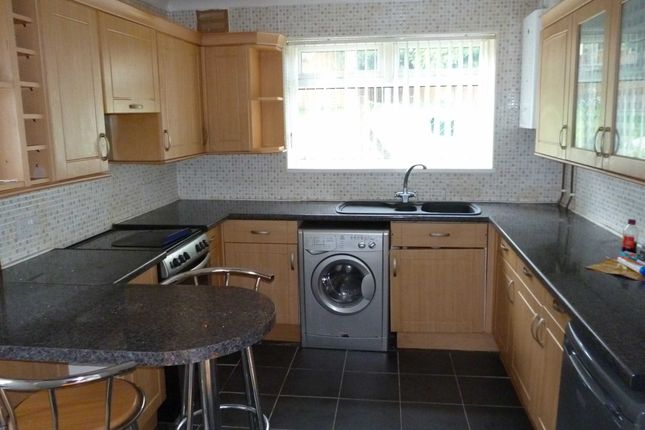 26, Caer Castell Place, Cardiff photo 4
