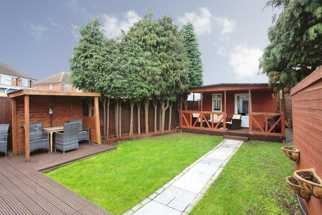 6, Rose Avenue, PETERBOROUGH photo 4