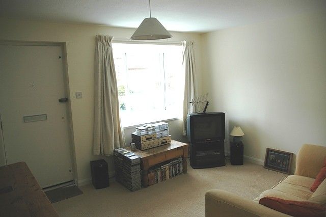 20 Springside Court, Josephs Road, Guildford photo 4