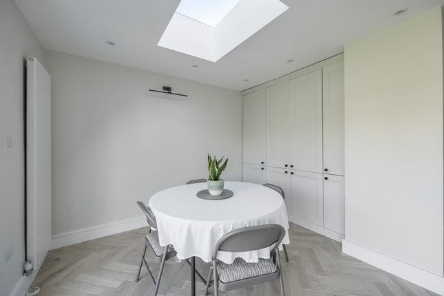 42, Peareswood Gardens, Stanmore photo 4