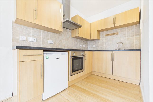 Flat 3,, Warwick House, Reading photo 2