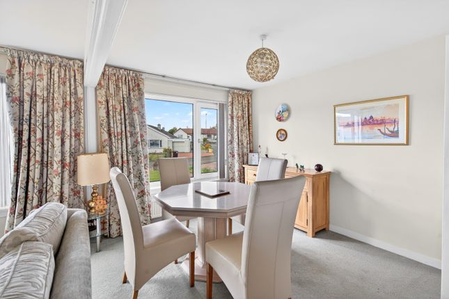 21 Rattray Gardens, Blackburn, West Lothian photo 4