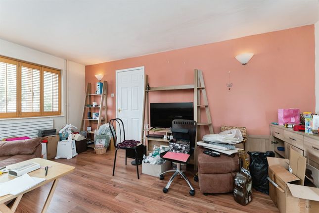 6, Pond Lane, Brandon photo 4