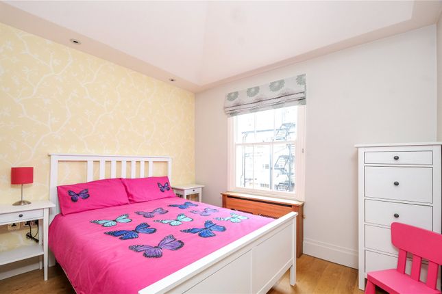 Terraced house to rent in Horseferry Road, Westminster