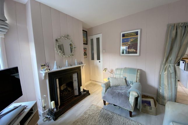 15, Woods Passage, Hastings photo 5