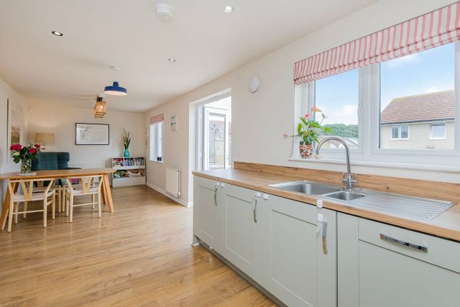 90, Curlew Way, Inverkeithing photo 3