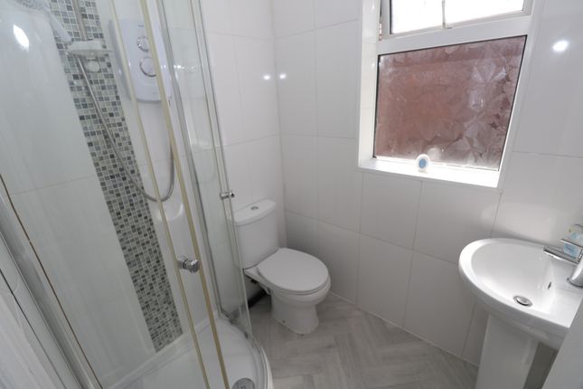 Room 5, 86 Samuel Street, Crewe, Cheshire photo 5