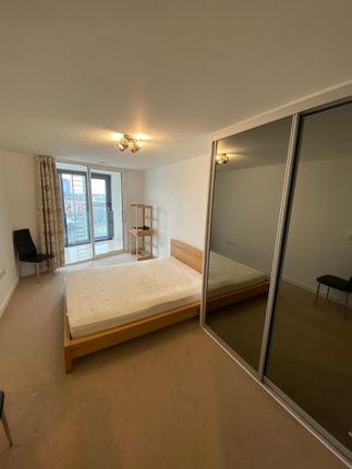 65, Unex Tower, Station Street, London photo 4