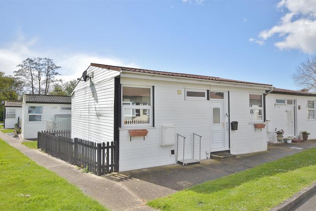 Thumbnail Mobile/park home for sale in Castlehill Park, London Road, Great Clacton