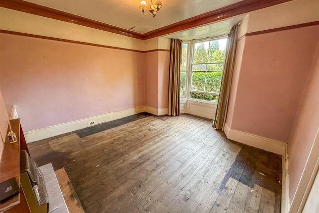 3, Compton Road, Buxton photo 2