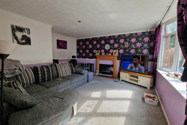 Thumbnail Terraced house for sale in Kingscott Close, Hull