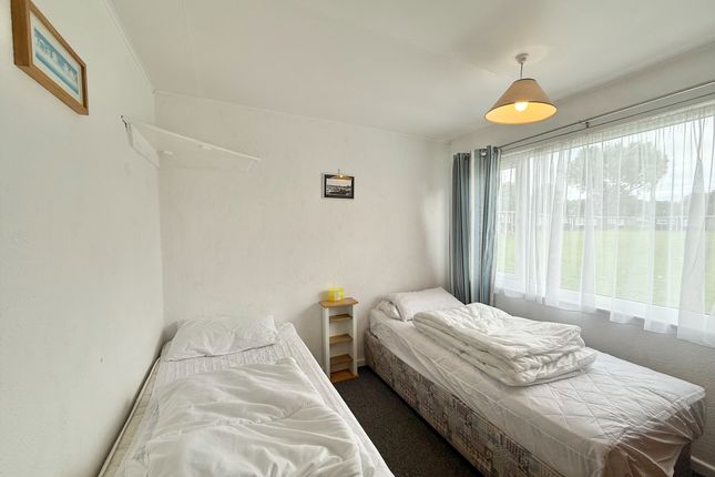 53 Seadell Chalet Park, Beach Road, Great Yarmouth photo 5