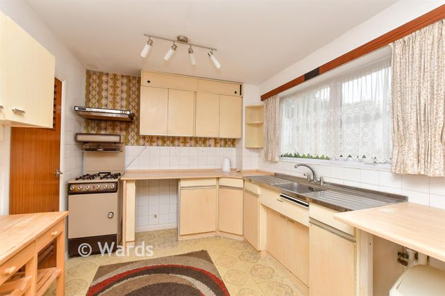 20, Hallwood Close, Gillingham photo 3