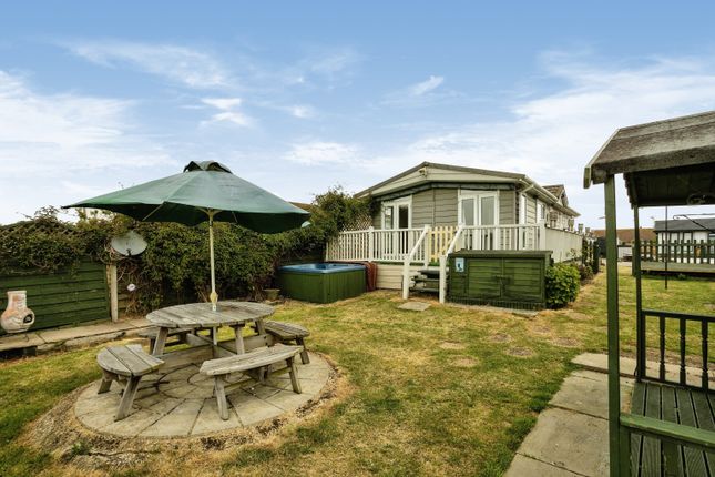 Mobile/park home for sale in Meadow View Park, Sheerness