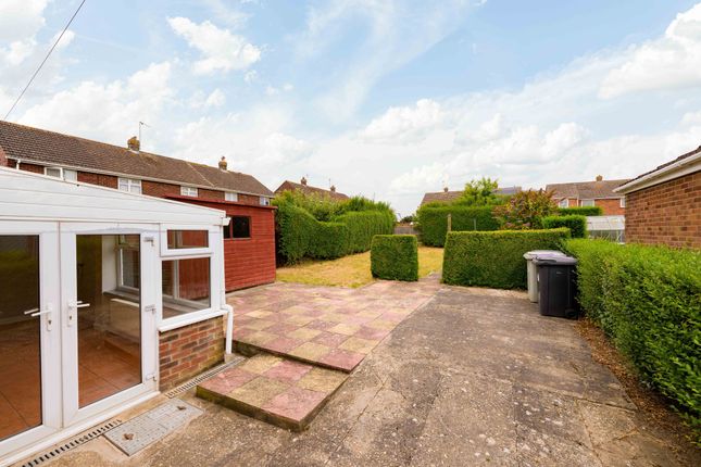 101 Tennyson Gardens, Horncastle photo 4