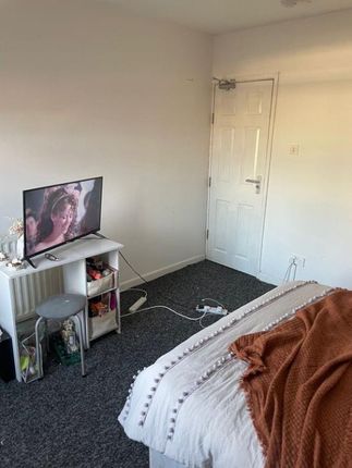 79, Foundry Lane, Southampton photo 4