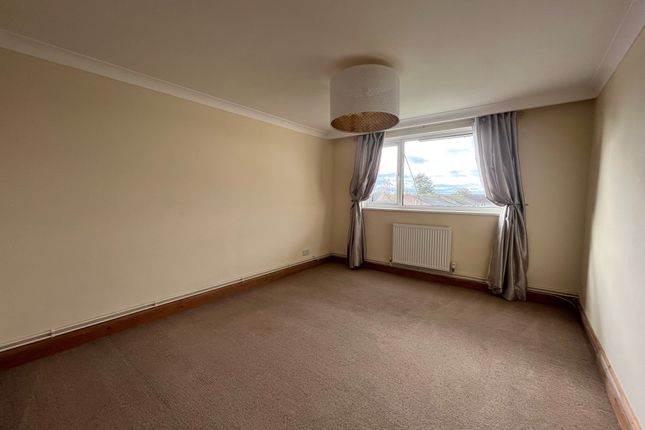 105 Walderton House,, Wendover Road, Havant photo 4