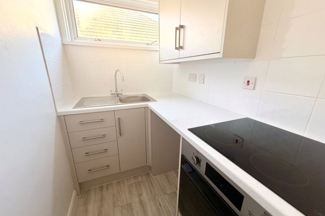 Flat 1, Sandown photo 3