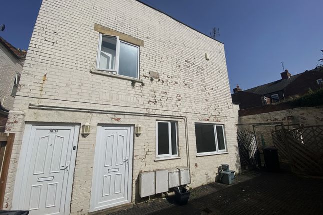 Thumbnail Flat for sale in Dudley Road, Grantham