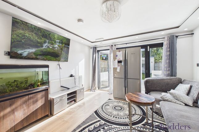 59, Ravensbourne Avenue, Surrey photo 4