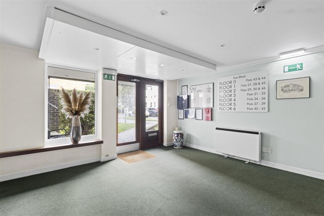 Flat 32, Park Gates, Chiswick Place, Eastbourne photo 4