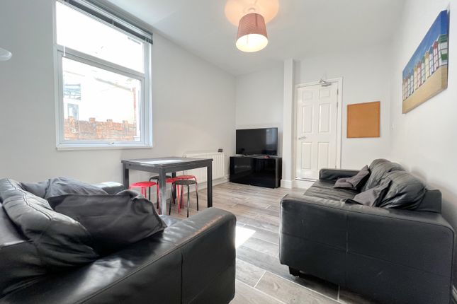45, Pentyrch Street, Cardiff photo 3