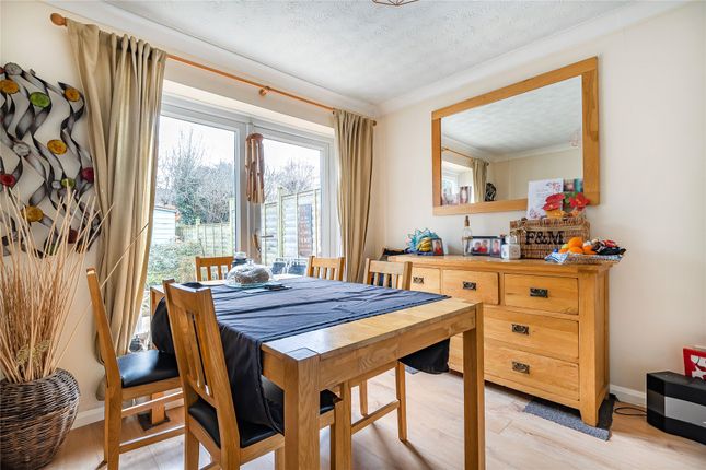 5, Maple Close, Newton Abbot photo 4