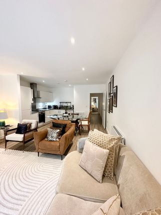 Flat to rent in Austwick Court, London