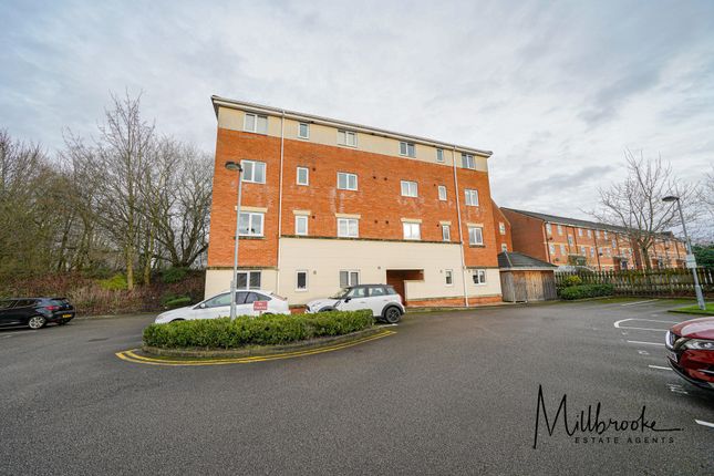 Flat for sale in 21 Ledgard Avenue, Leigh, Wigan