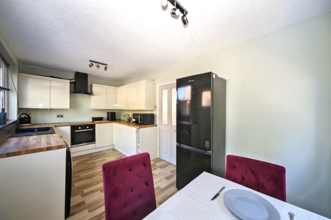 2 Coronation Road, Wigan photo 4
