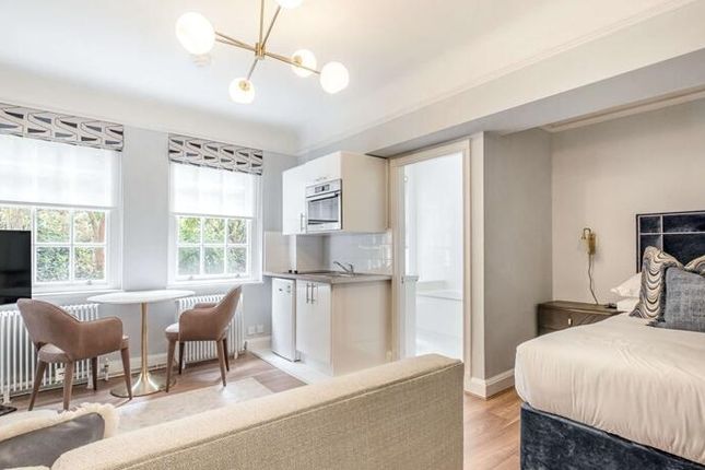 Flat 1, 145, Fulham Road, London photo 4