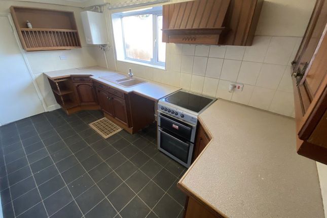 122, Hallfields Lane, Peterborough photo 3