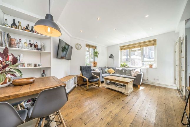 Flat 1, Holdsworth House, Tulse Hill, London photo 3