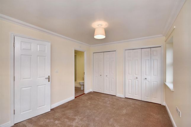 Town house for sale in Kenneth Mckee Plain, Norwich