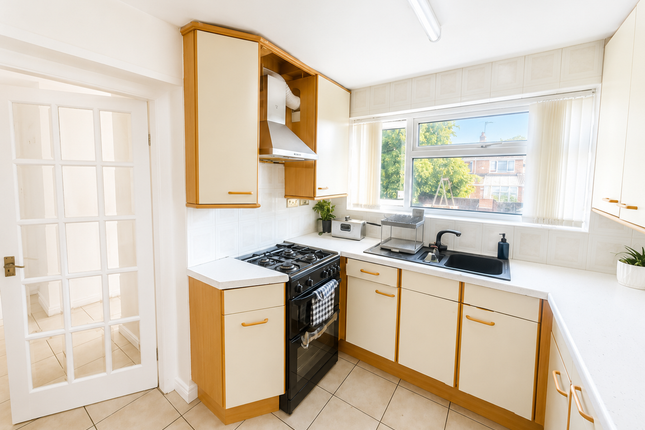 9, Trent Close, Leicester photo 4