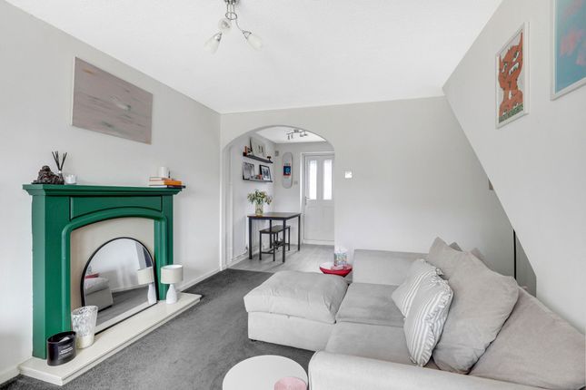 8 Kestrel Close, Nottingham photo 2