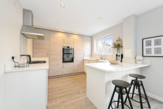 22, Poynters Road, Broxburn photo 4