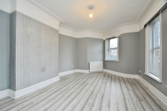 18, Harrogate photo 3