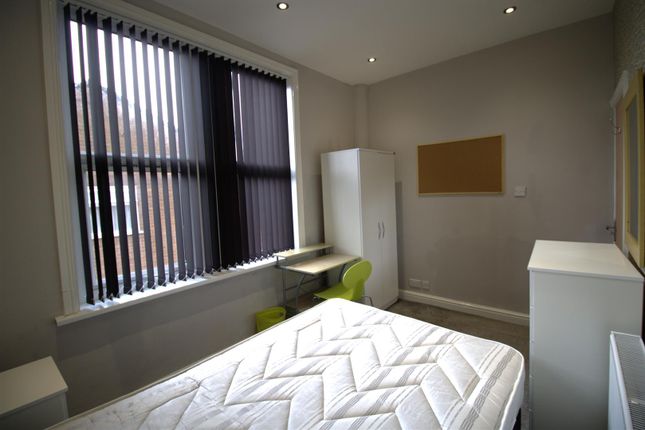 Room 4 120 Villiers Street.Png