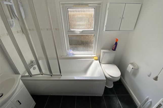 Terraced house to rent in Hampshire Road, London