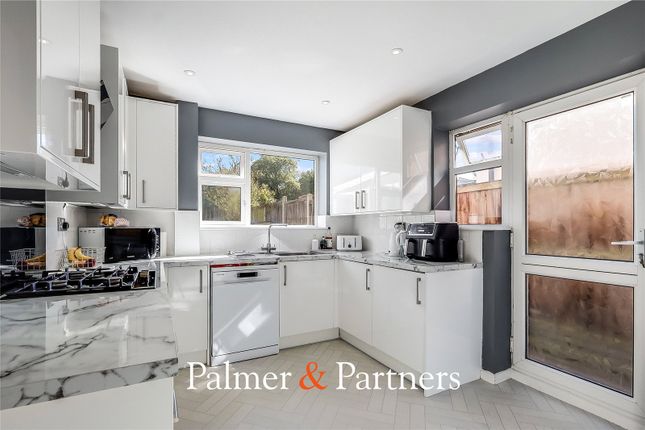 69, Moulsham Drive, Chelmsford photo 4