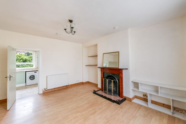 5, Alligan Crescent, Crieff photo 2