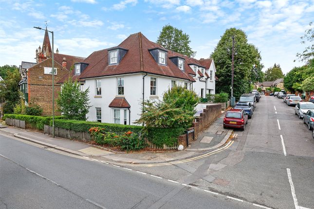 1-bed flat on Flat 7, Abbey Court, 59, Hatchlands Road, Surrey, £325,000