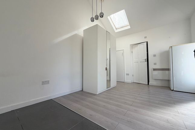 11 Millfield Road, Luton photo 5