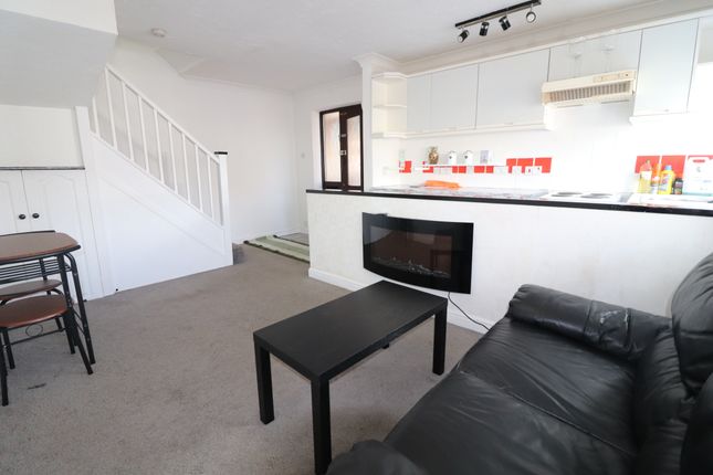 5, Rainham photo 3