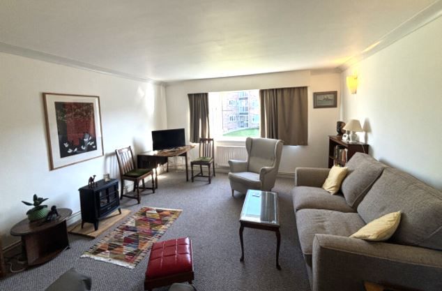 10, Leamington Spa photo 2