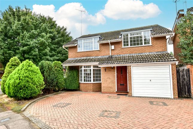 3 bed detached house to rent in Windmill Drive, Croxley Green, Hertfordshire WD3